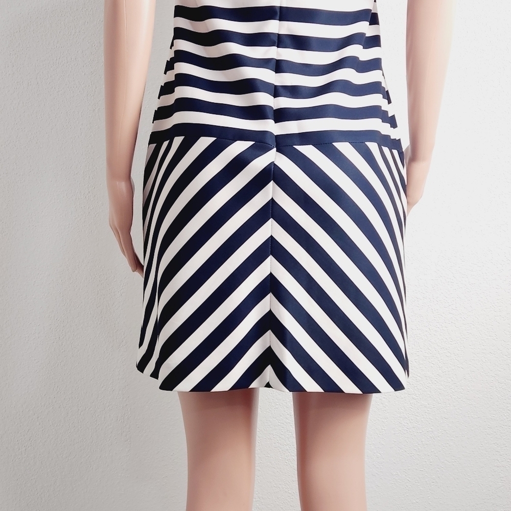TAYLOR Dresses Women's Mock Neck Stripe Shft Dress Size: 8 - Picture 9 of 12